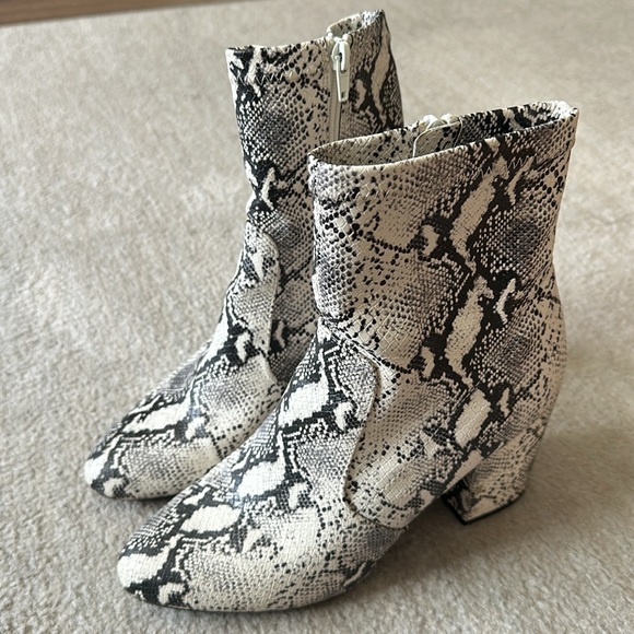 Snakeskin booties - Picture 2 of 5